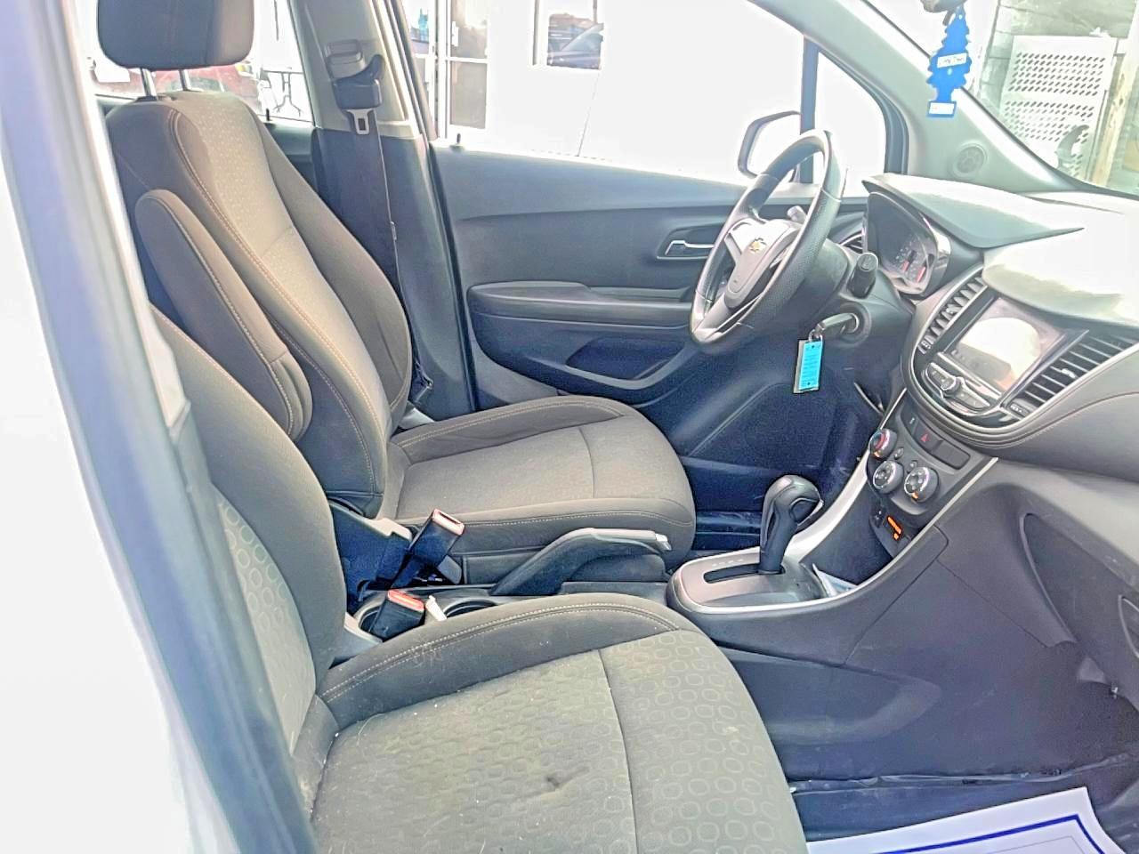 2018 Chevrolet Trax Ls - Image 5