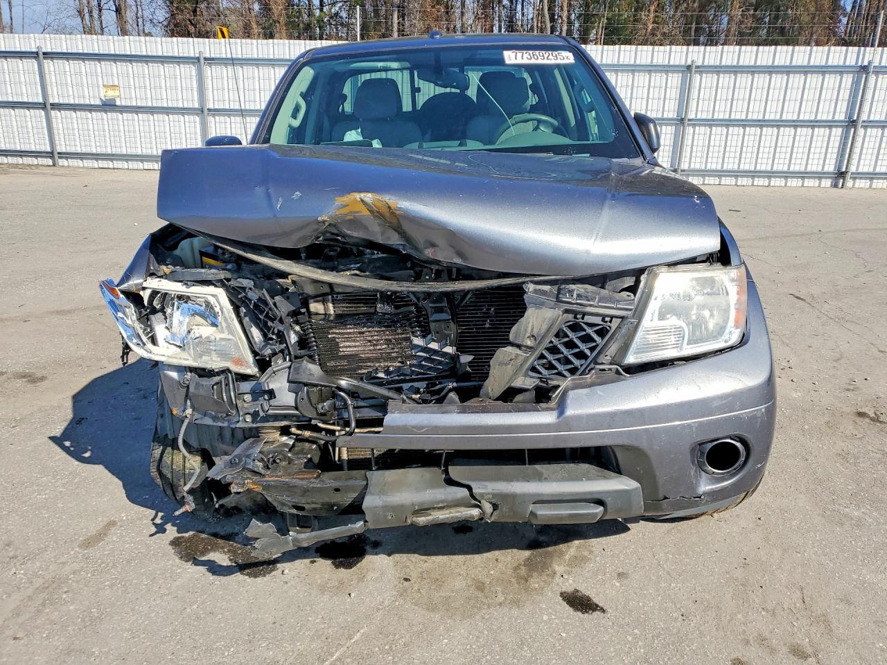 2017 Nissan Frontier - Image 5