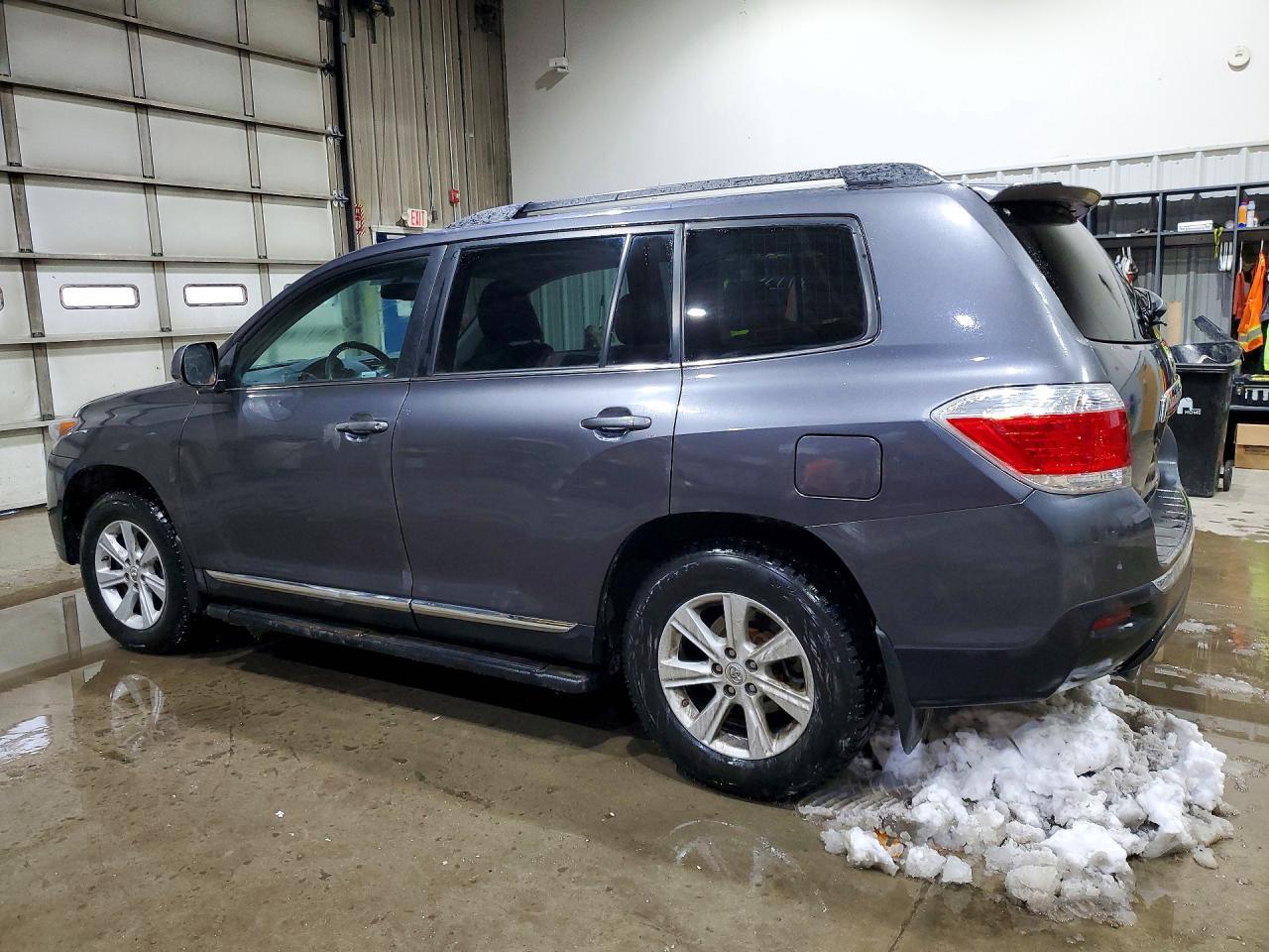 2013 Toyota Highlander Se - Фото 2