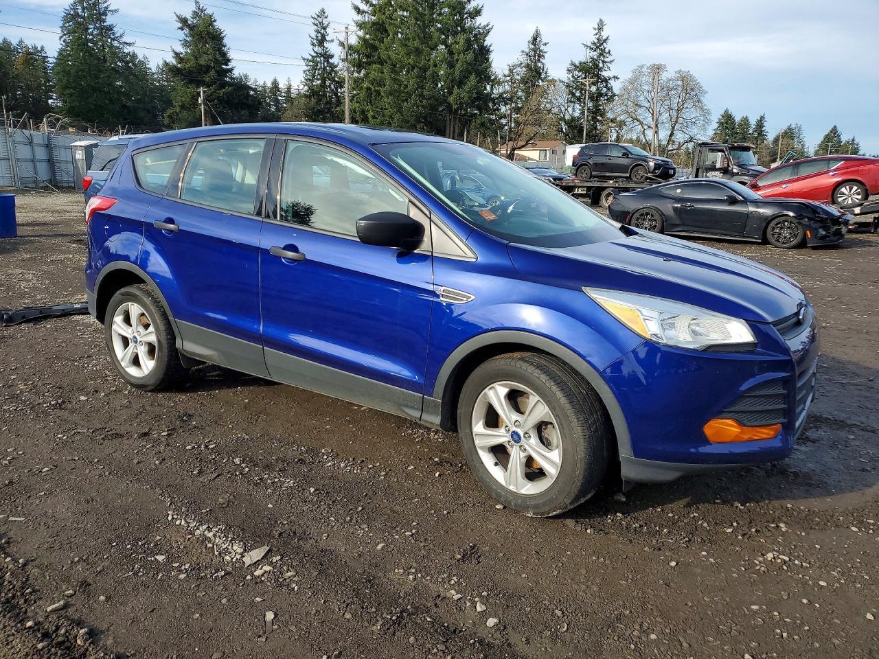 2014 Ford Escape S - Фото 4