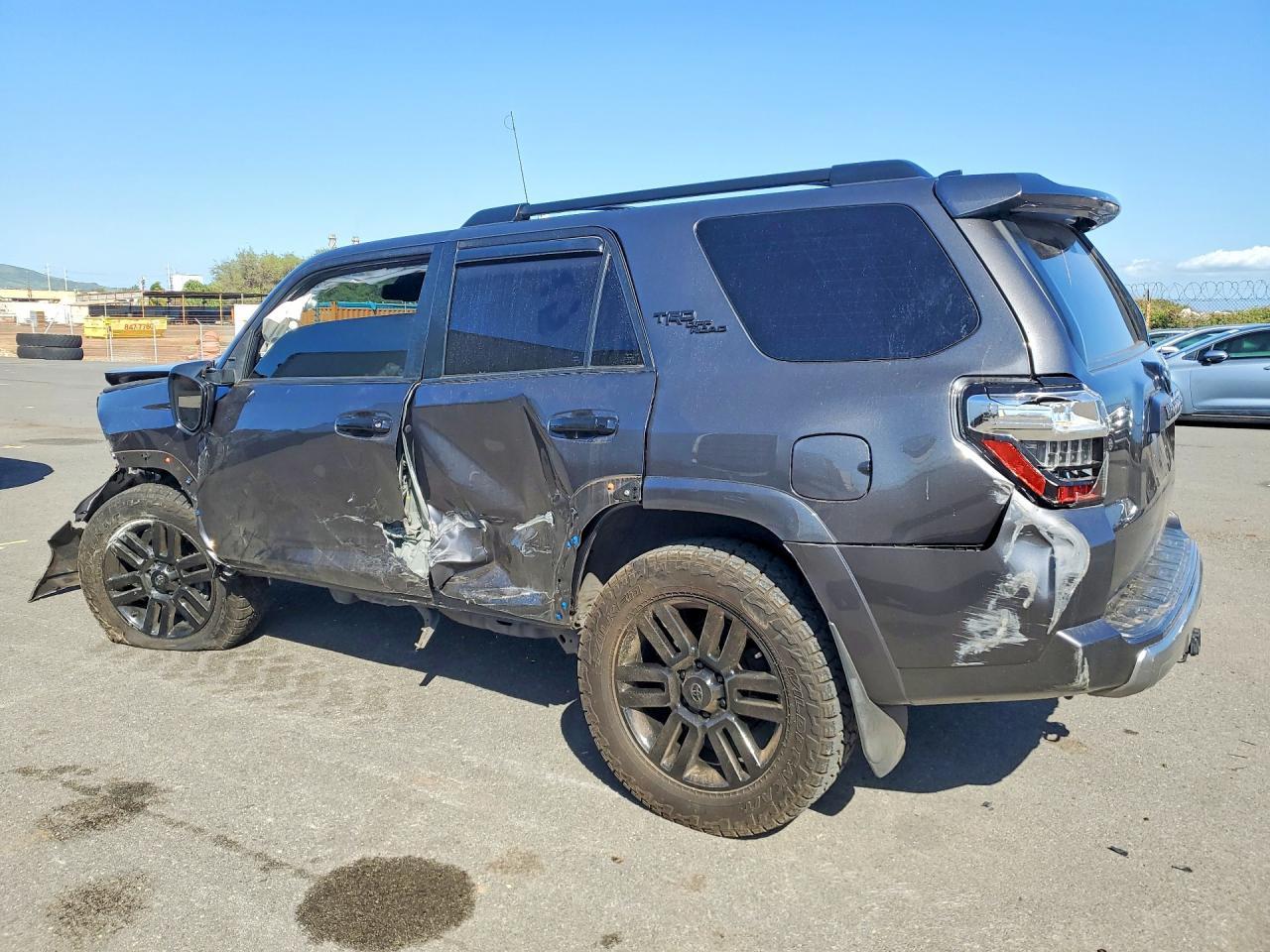 2022 Toyota 4Runner - Фото 2