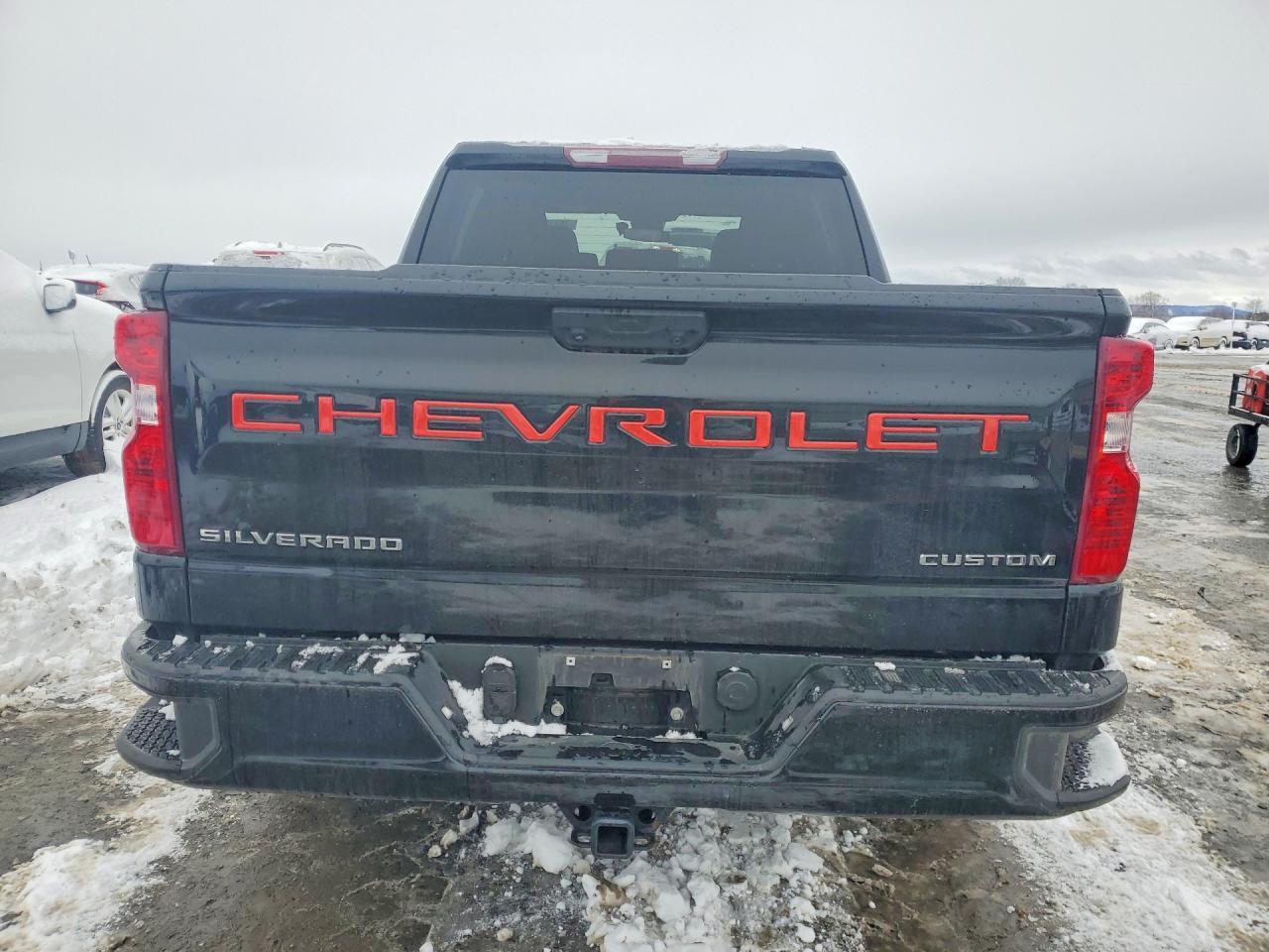 2022 Chevrolet Silverado K1500 Custom - Фото 6