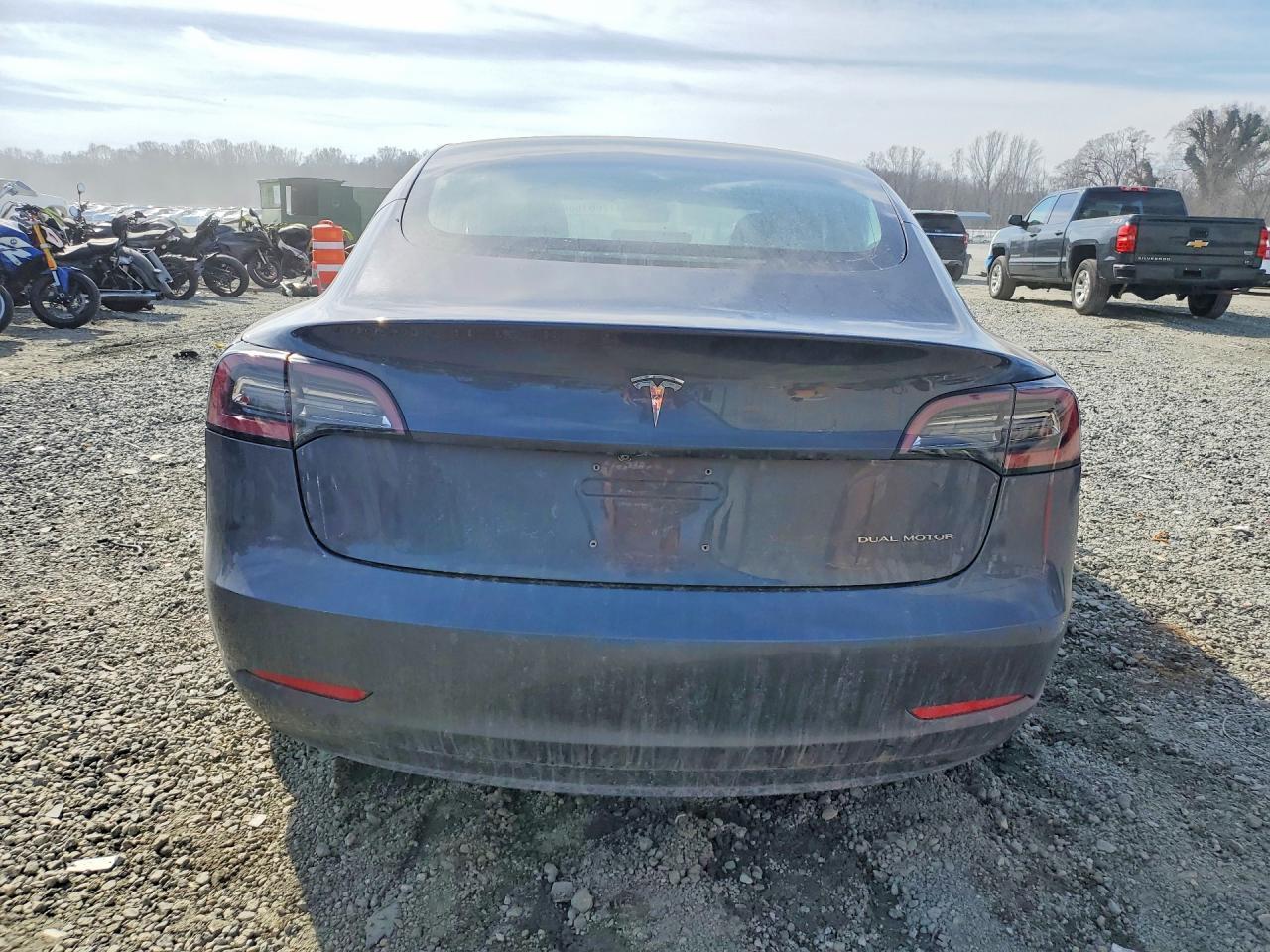 2018 Tesla Model 3 - Image 6