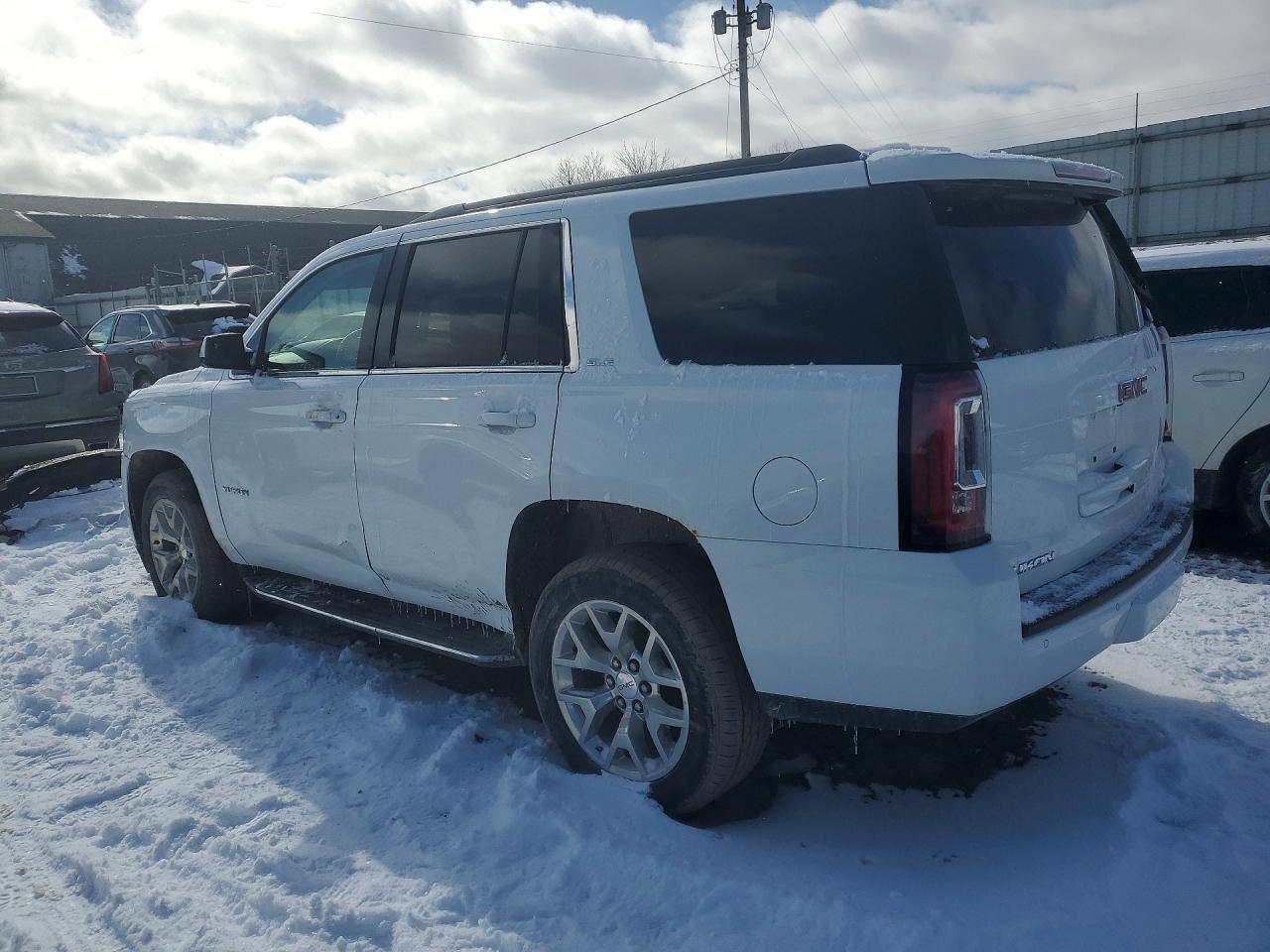 2017 GMC Yukon Sle - Image 2