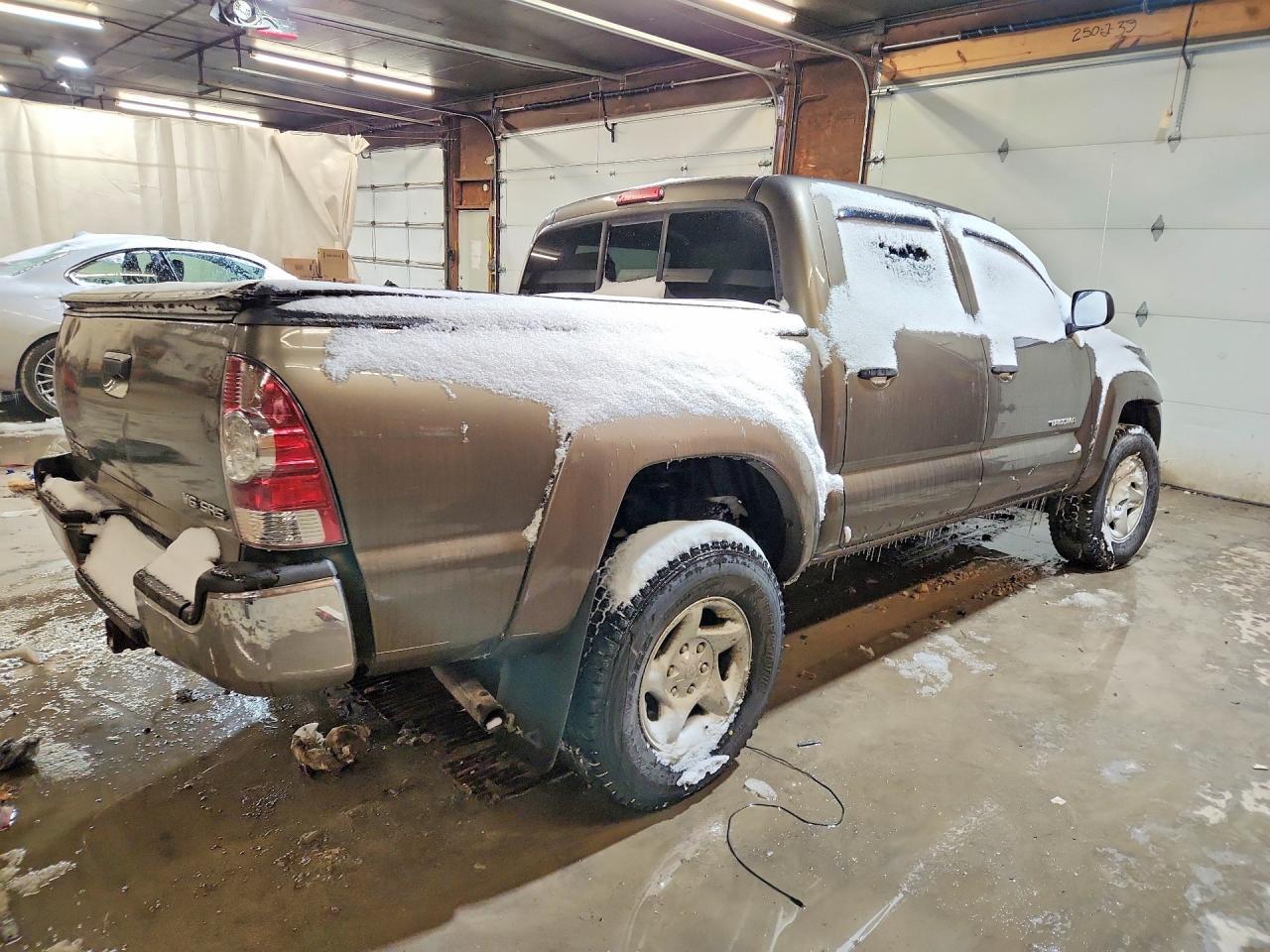 2011 Toyota Tacoma Double Cab - Фото 3