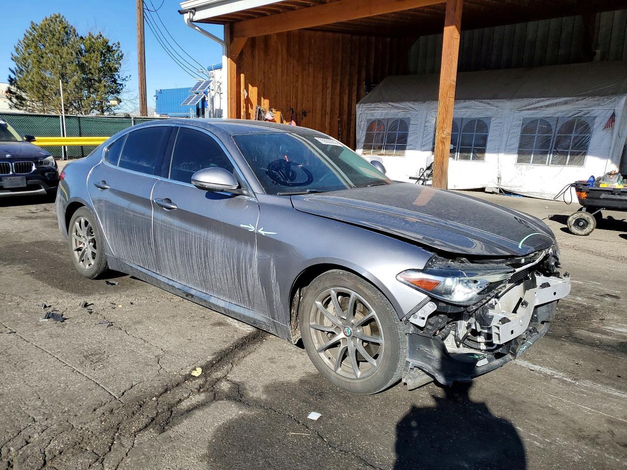 2019 Alfa Romeo Giulia - Фото 4