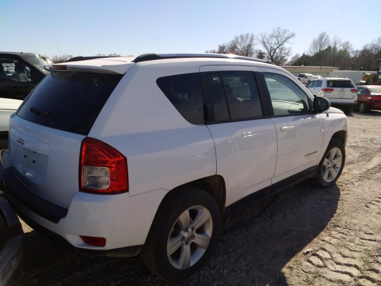 2012 Jeep Compass Sport - Фото 3