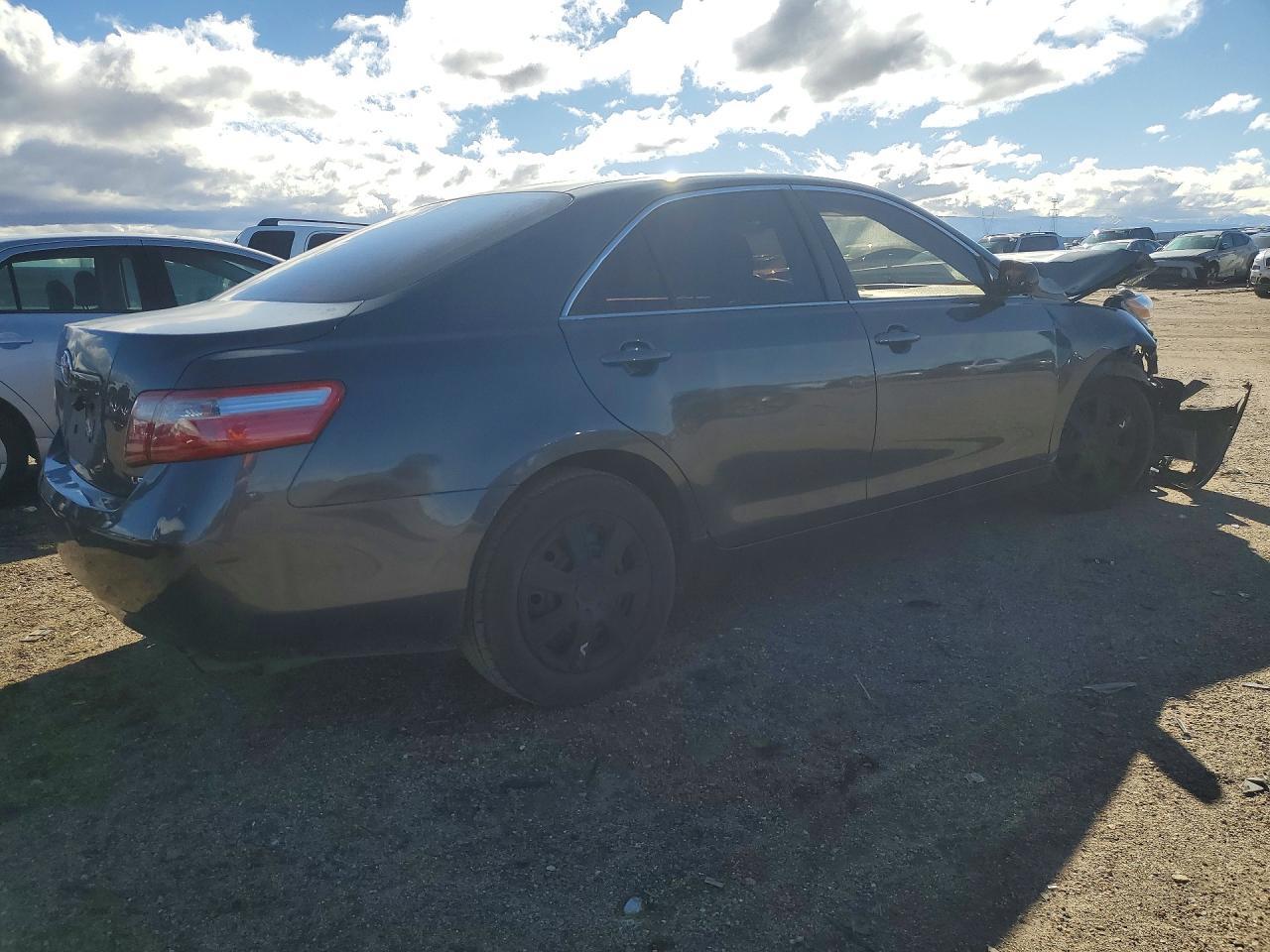 2008 Toyota Camry Le - Фото 3