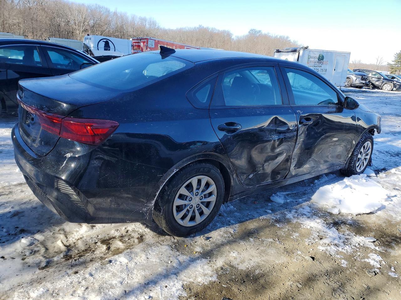 2023 Kia Forte Lx - Фото 3