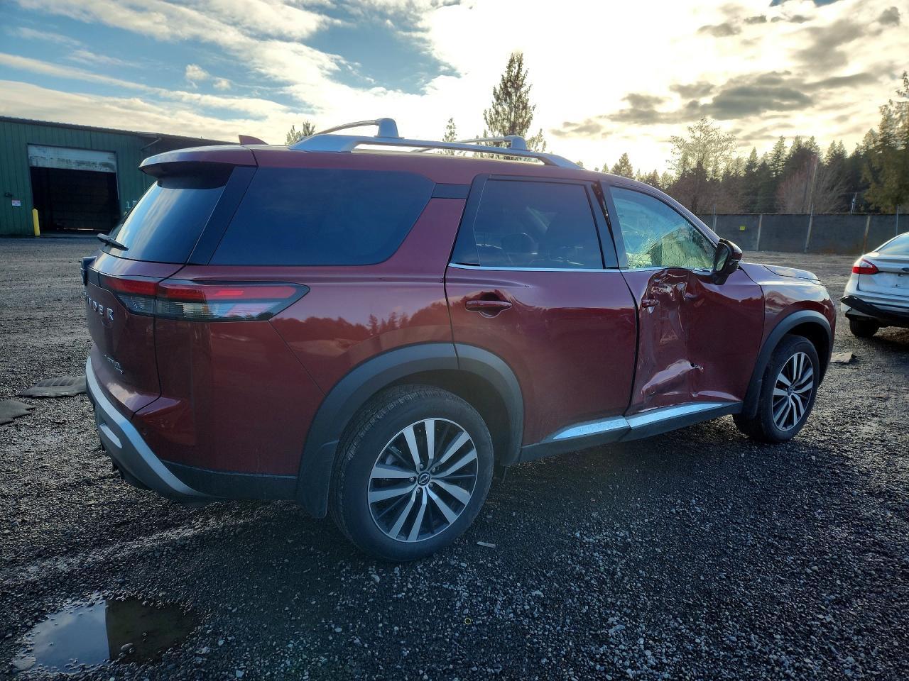 2025 Nissan Pathfinder Platinum - Фото 3
