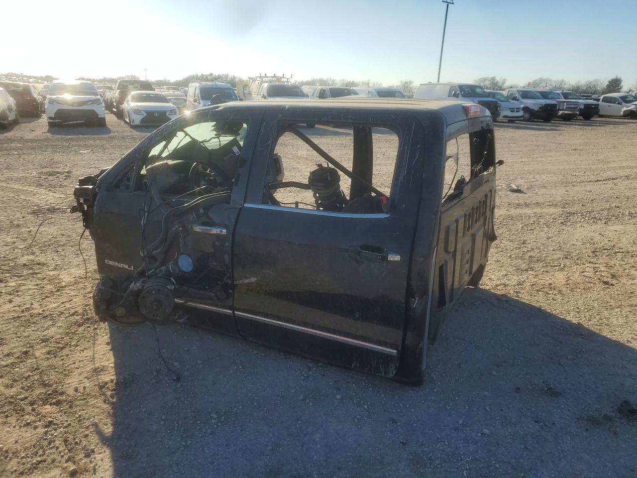 2018 GMC Sierra K1500 Denali - Image 2