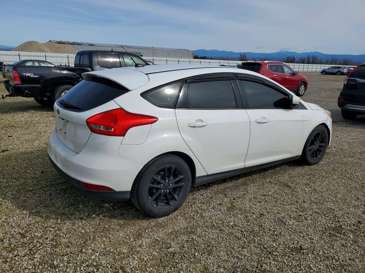 2015 Ford Focus Se - Image 3
