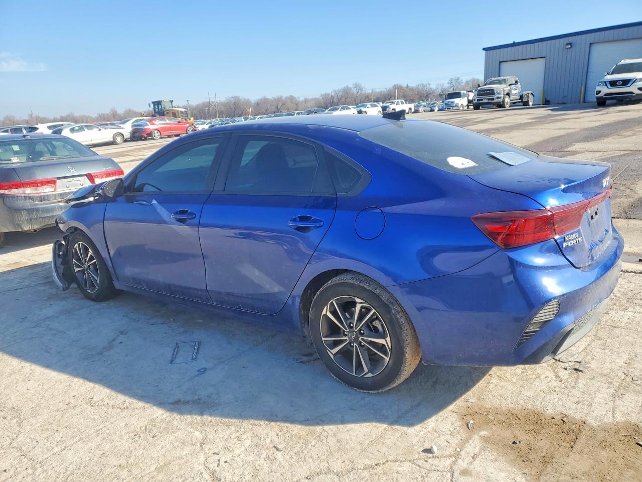 2024 Kia Forte Lx - Фото 2