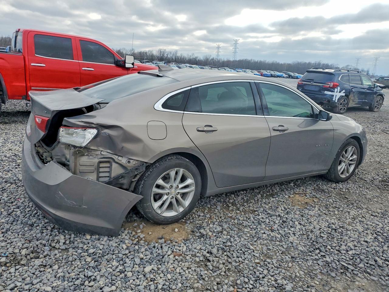 2018 Chevrolet Malibu Lt - Image 3