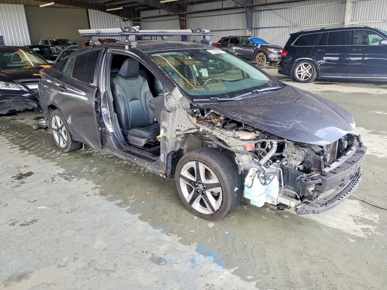 2018 Toyota Prius - Image 4