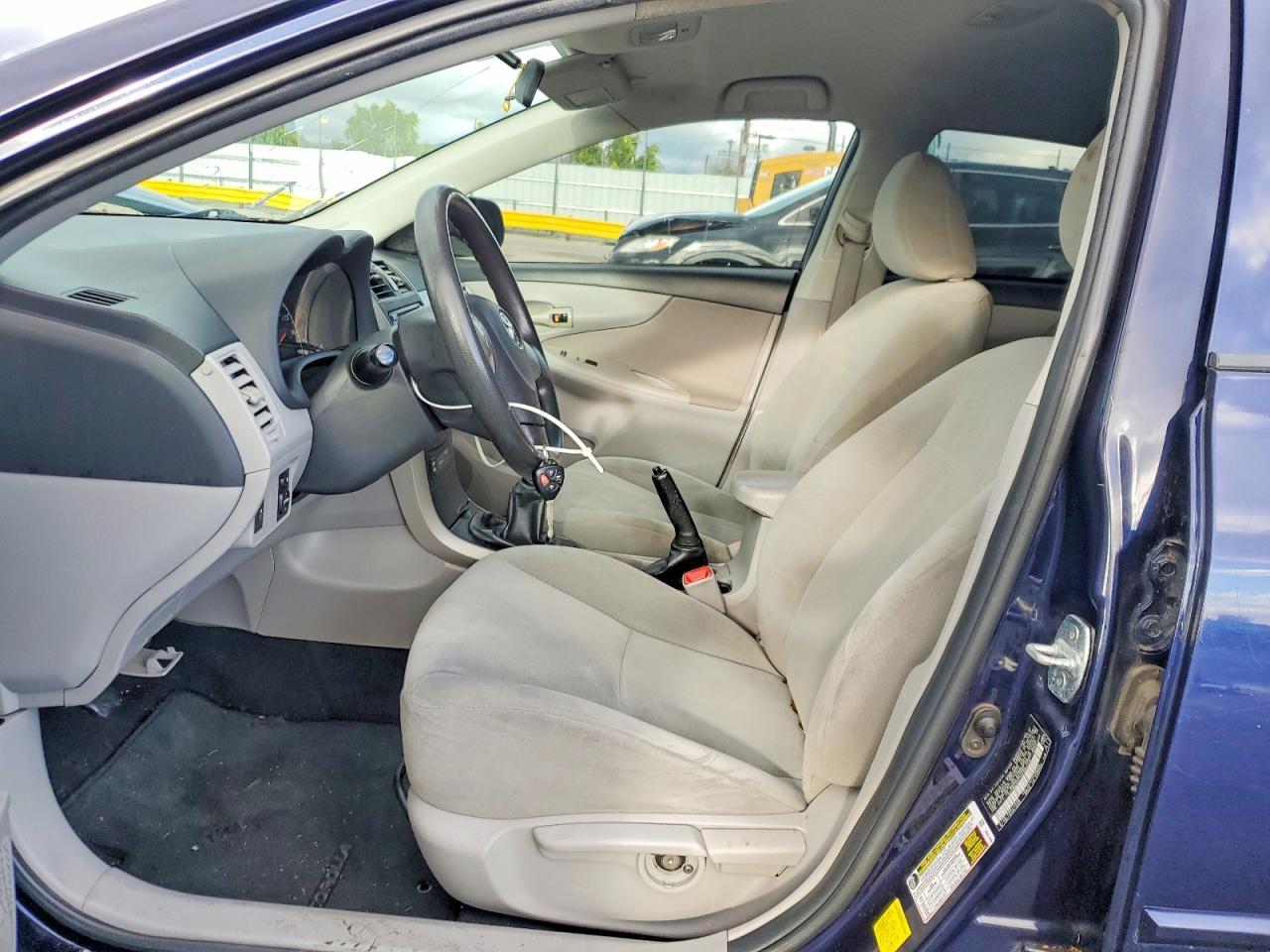 2013 Toyota Corolla Base - Image 7