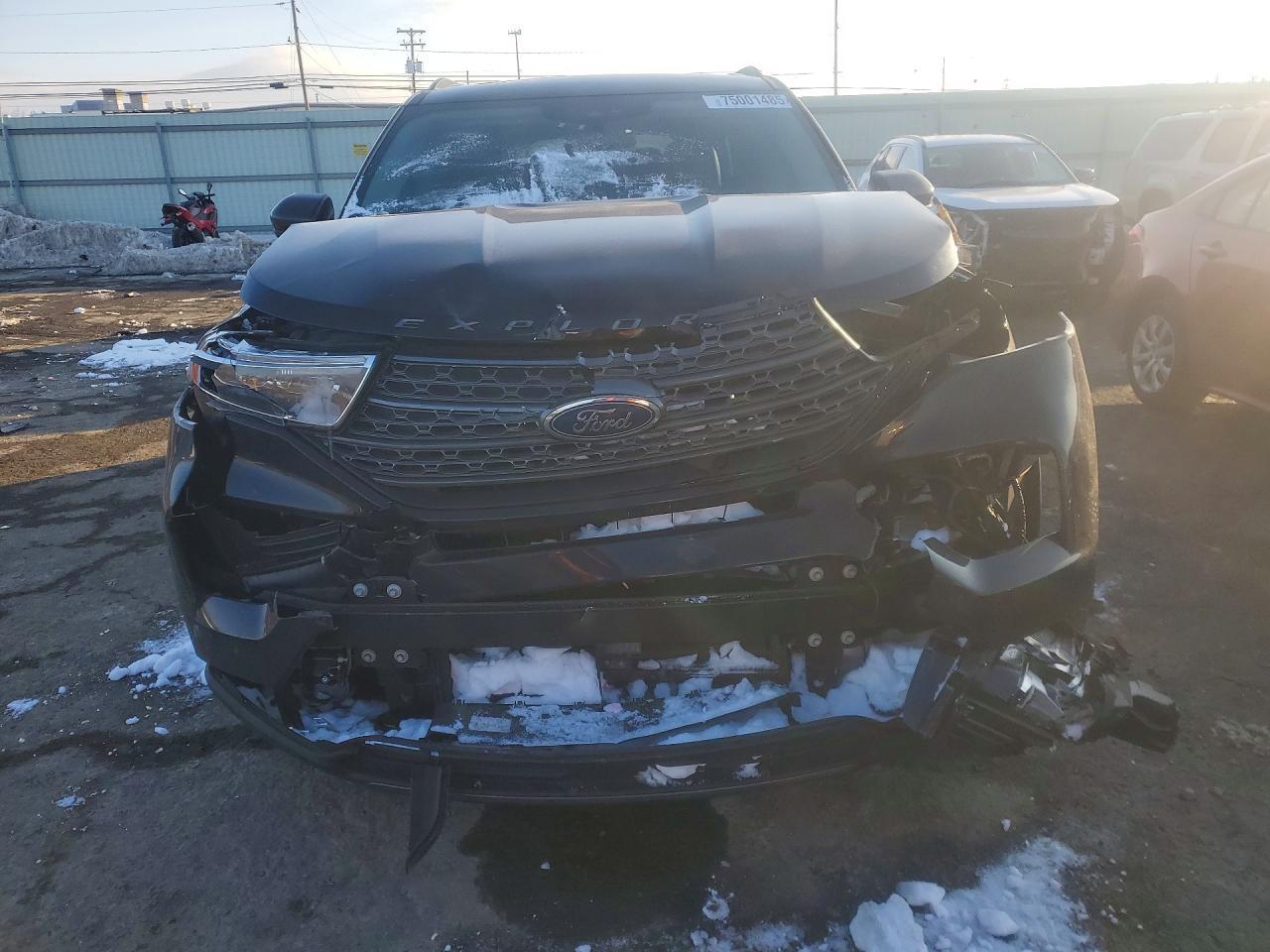 2022 Ford Explorer Xlt - Фото 5