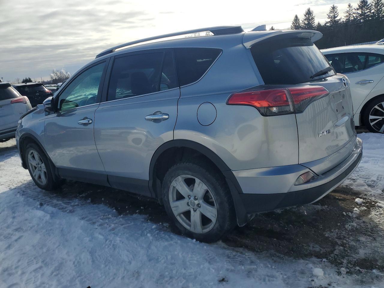 2018 Toyota Rav4 Limited - Фото 2