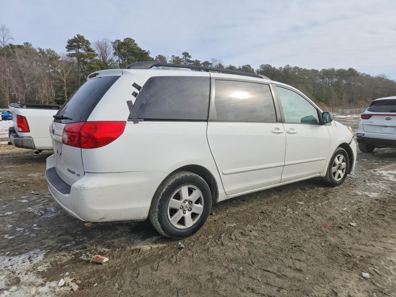 2008 Toyota Sienna Ce - Image 3
