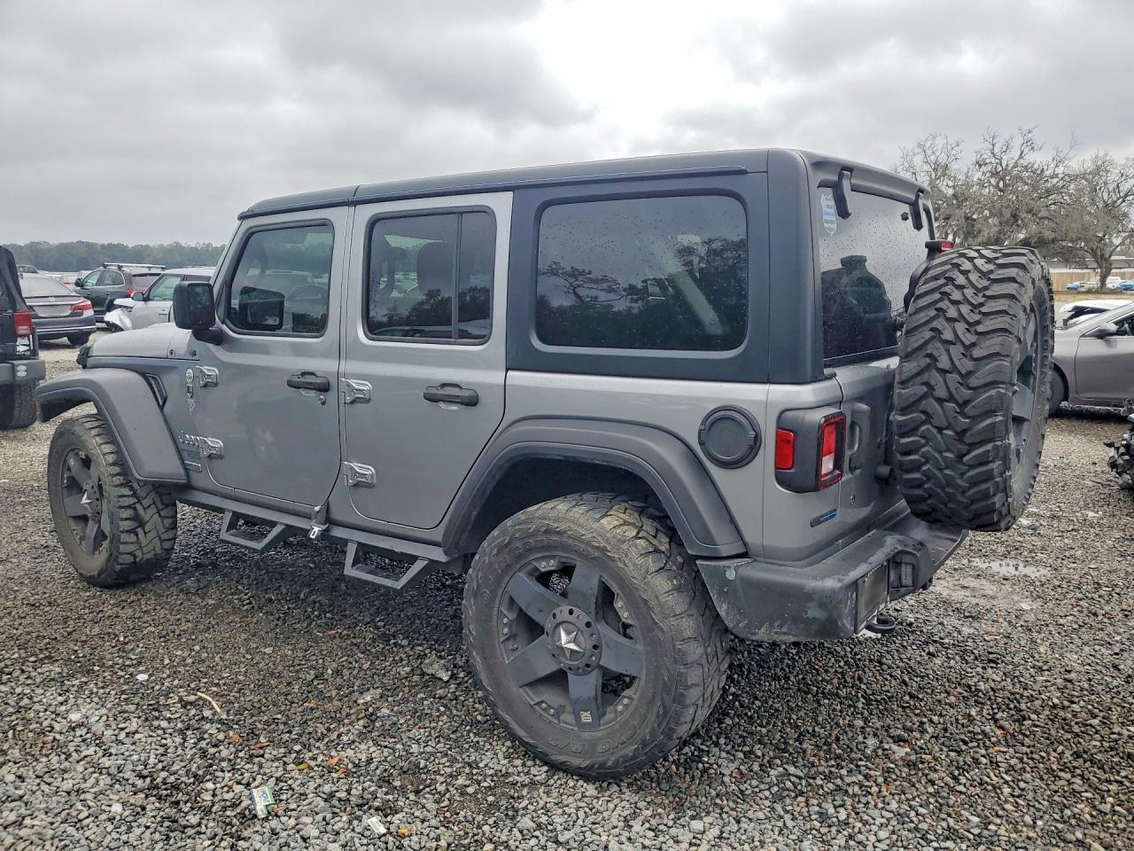 2018 Jeep Wrangler Unlimited Sport - Фото 2