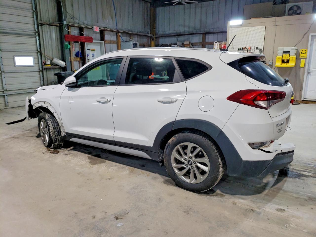 2017 Hyundai Tucson Se - Фото 2