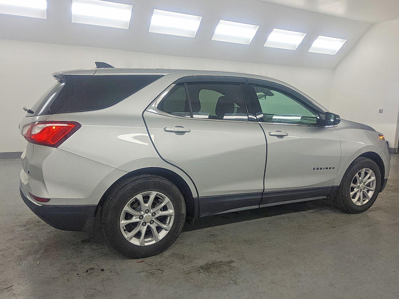2019 Chevrolet Equinox Lt - Image 3