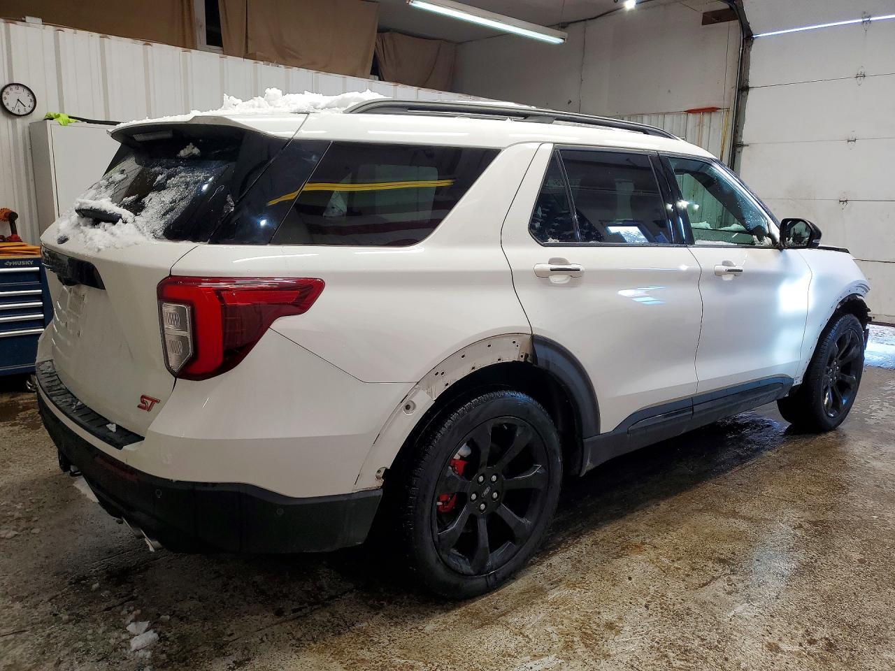 2021 Ford Explorer St - Image 3