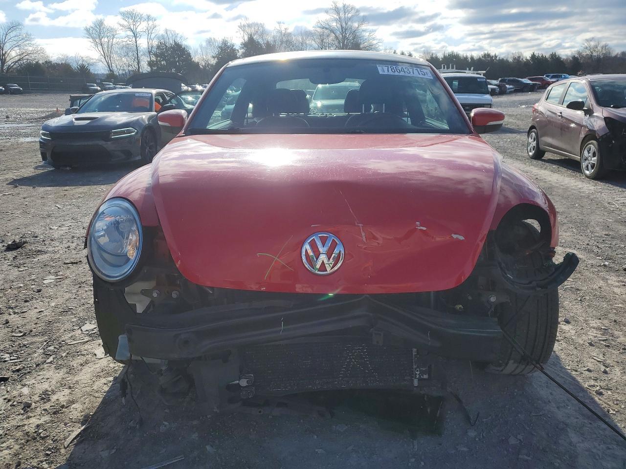 2013 Volkswagen Beetle - Image 5