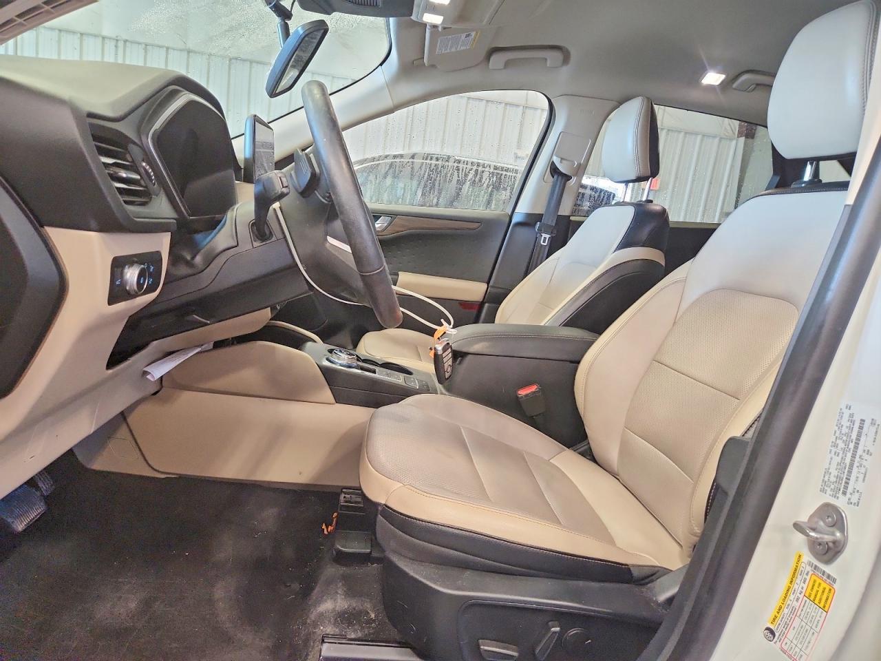 2020 Ford Escape Titanium - Image 7