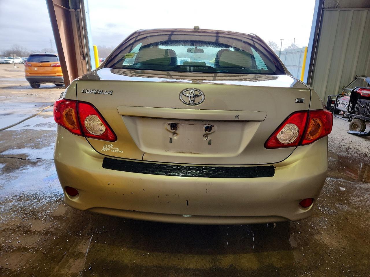 2010 Toyota Corolla Le - Image 6