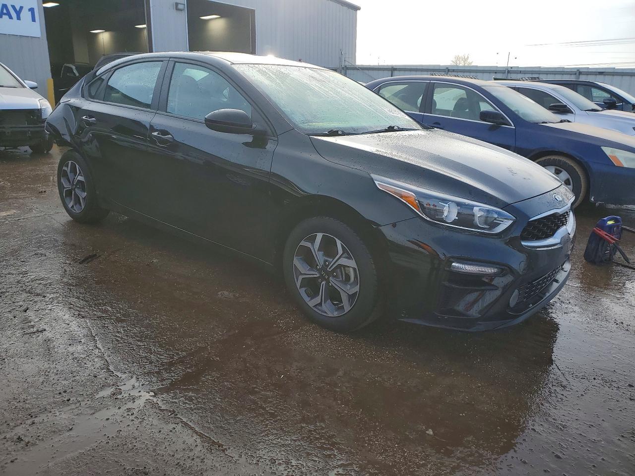 2020 Kia Forte Lxs - Фото 4