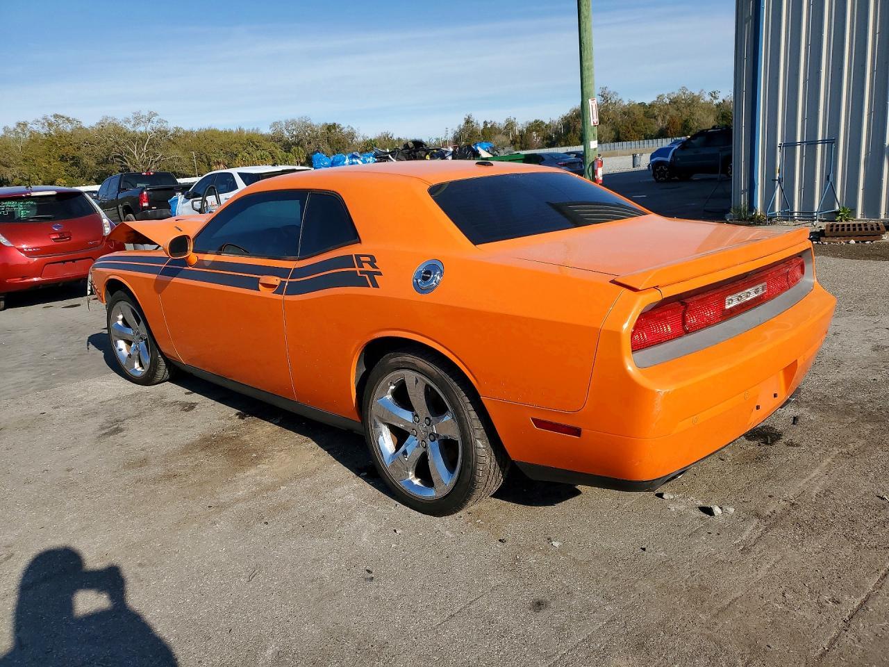 2014 Dodge Challenger R - Image 2