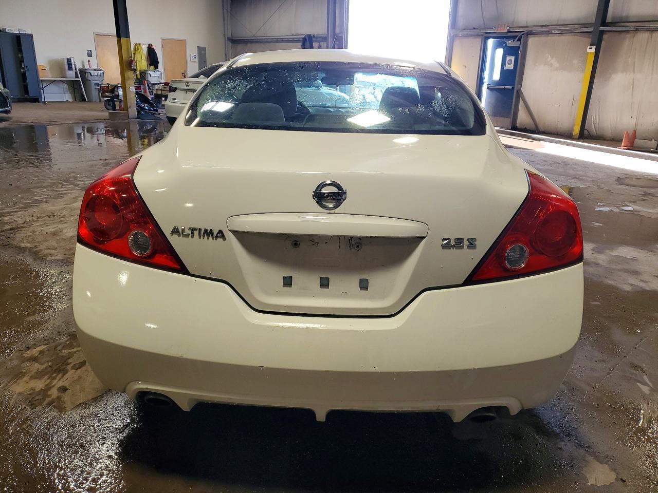 2011 Nissan Altima S - Image 6