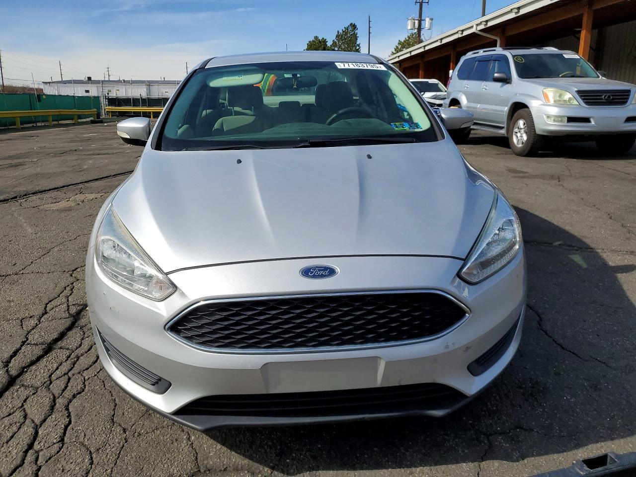 2017 Ford Focus Se - Image 5