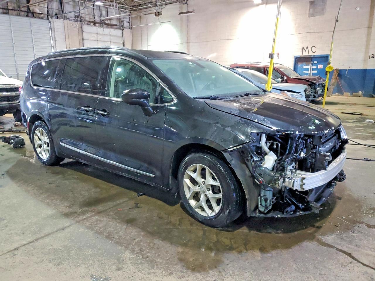 2017 Chrysler Pacifica Touring L Plus - Image 4
