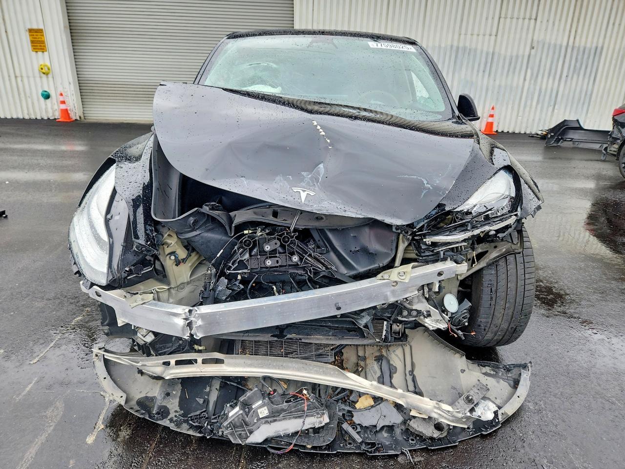 2023 Tesla Model Y - Image 5