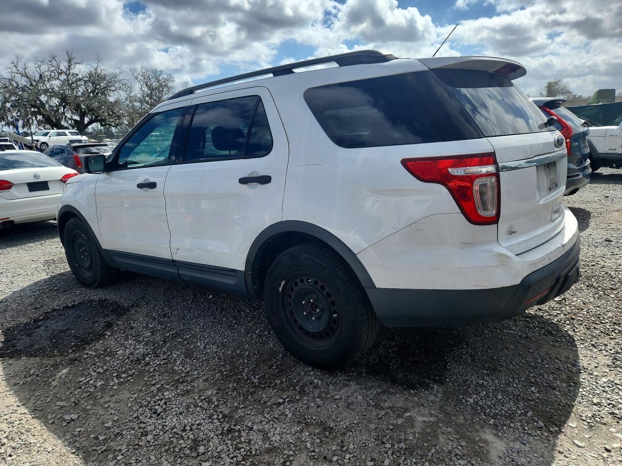 2013 Ford Explorer - Фото 2