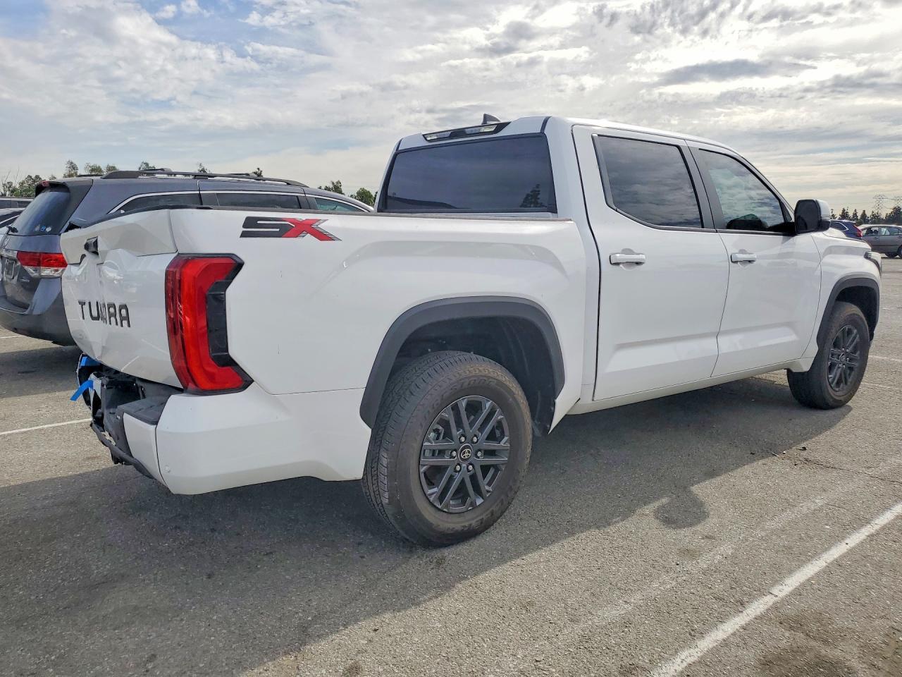 2025 Toyota Tundra Crewmax Sr - Фото 3