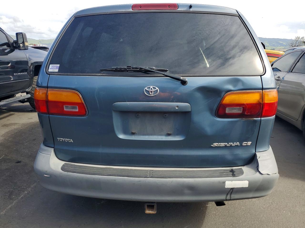 2000 Toyota Sienna Ce - Фото 6