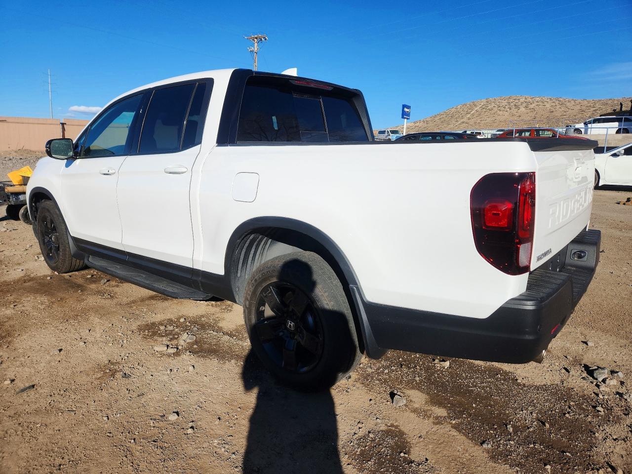 2025 Honda Ridgeline Black Edition - Image 2