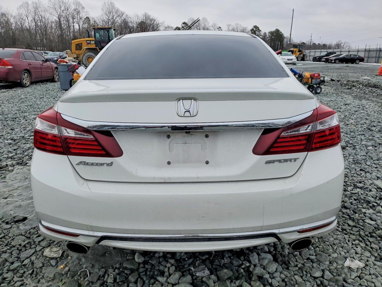2016 Honda Accord Sport - Image 6