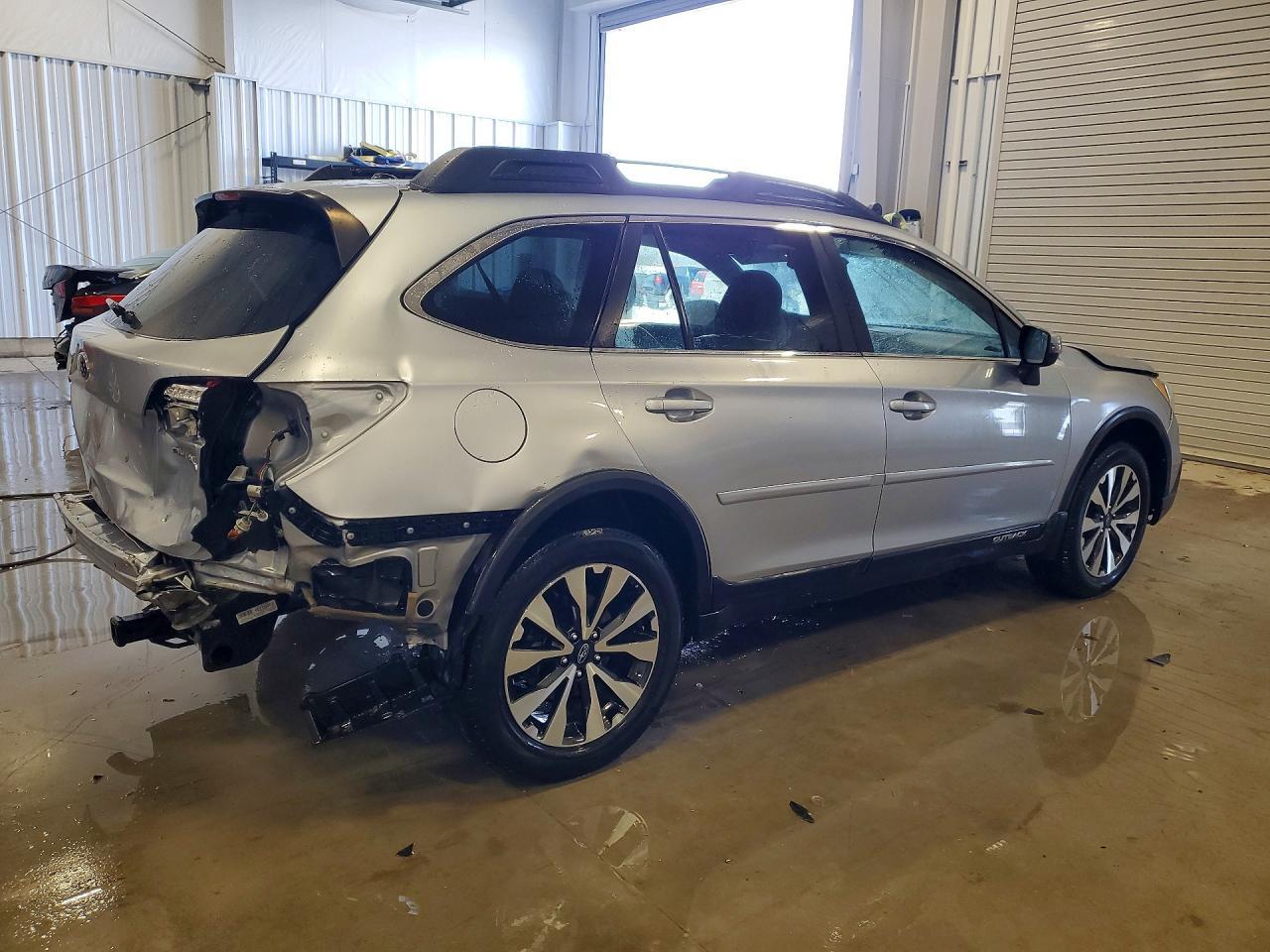 2015 Subaru Outback 2.5I Limited - Image 3
