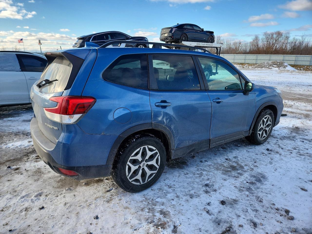2020 Subaru Forester Premium - Image 3