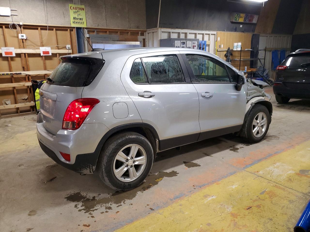 2020 Chevrolet Trax Ls - Фото 3