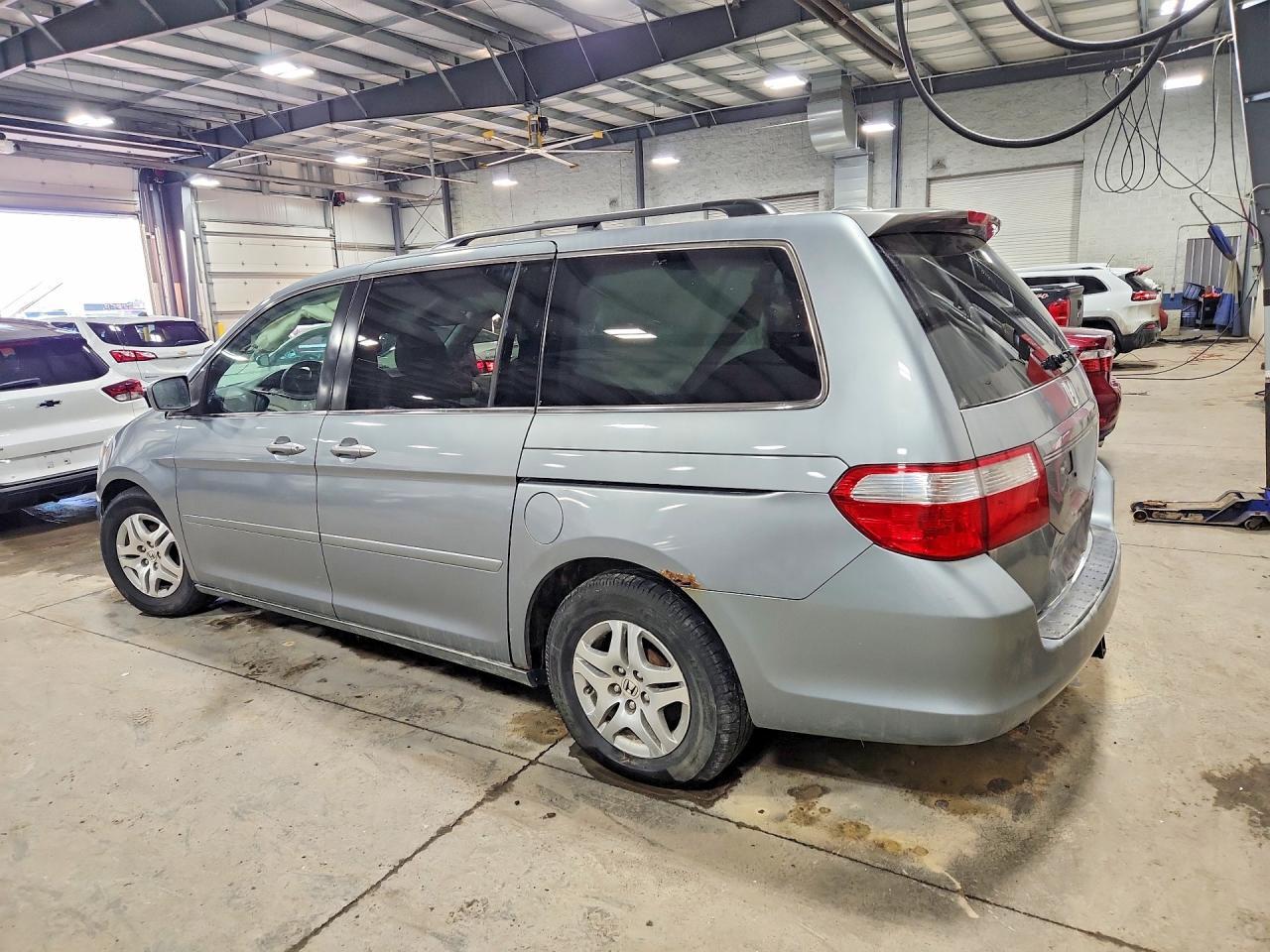 2005 Honda Odyssey Exl - Фото 2
