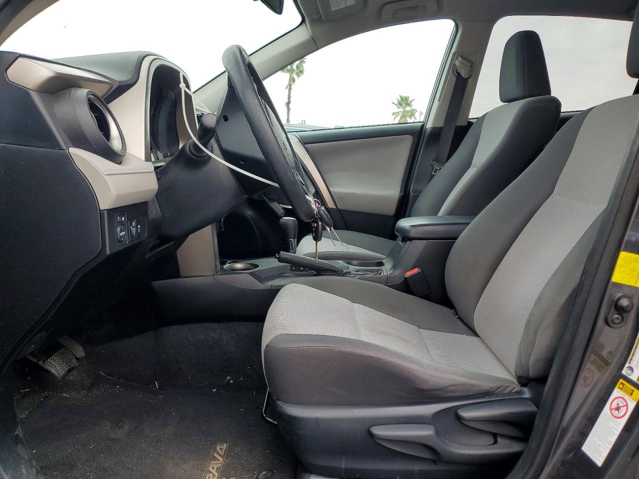2014 Toyota Rav4 Le - Image 7