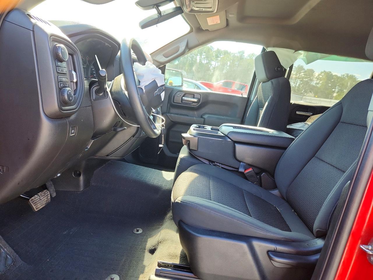 2021 Chevrolet Silverado K1500 Custom - Фото 7