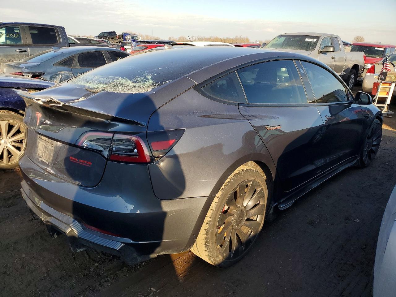 2023 Tesla Model 3 - Фото 3