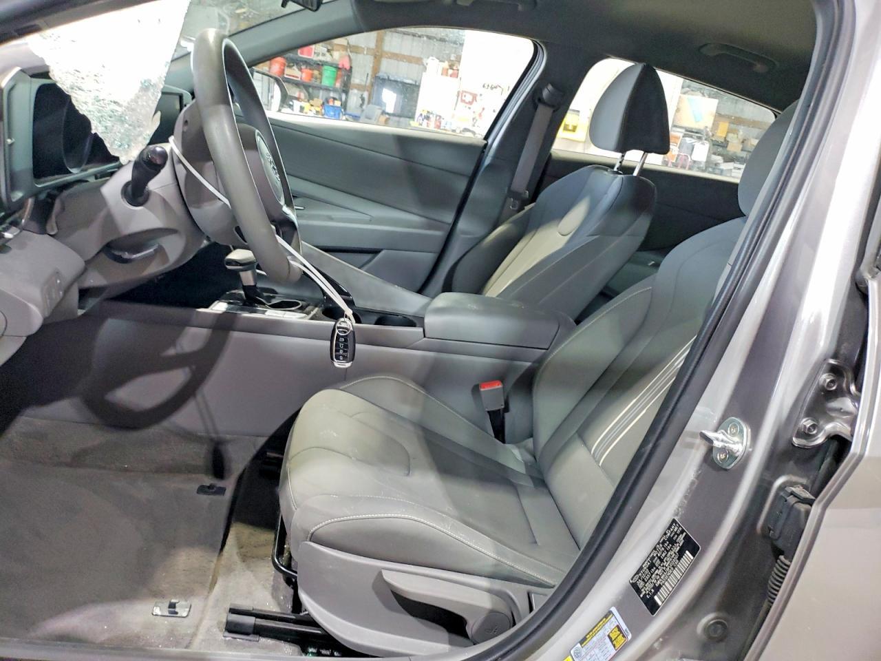 2023 Hyundai Elantra Blue - Image 7