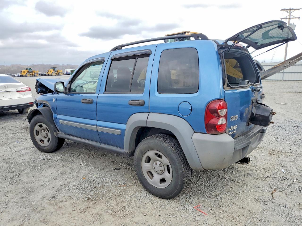 2005 Jeep Liberty - Image 2